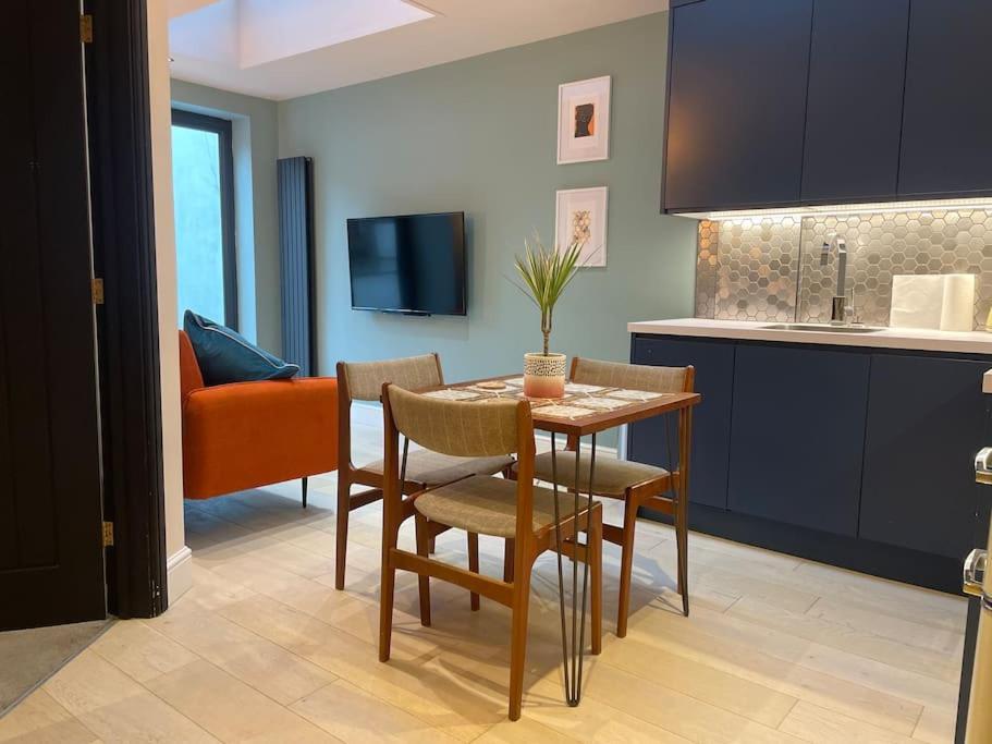 Pillow Menu! 1 Bed Garden Flat Finsbury Park London Eksteriør billede